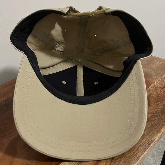 Lululemon Men’s SnapBack Hat - Picture 5 of 6